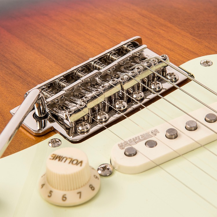 V6 ICON Distressed Sunset Sunburst