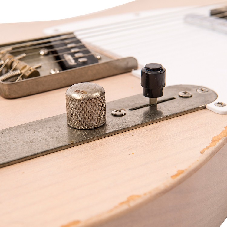 V62 ICON Distressed Ash Blonde