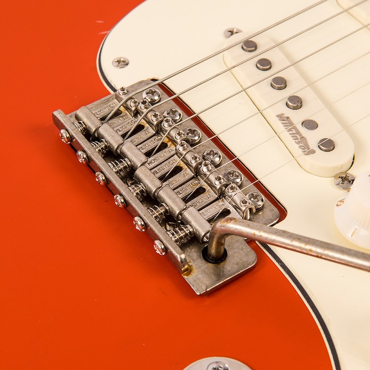 V6 ICON Distressed Firenza Red