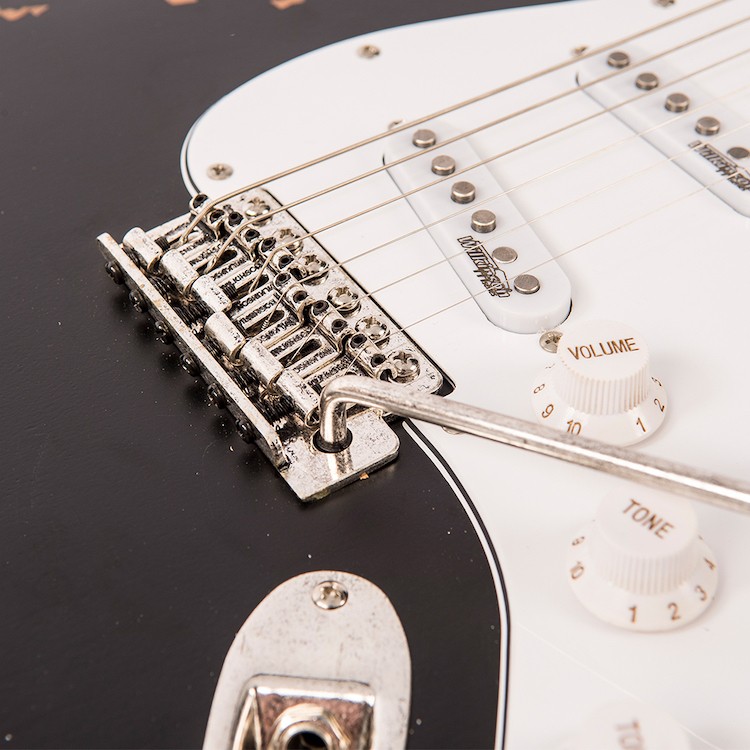 V6 ICON Distressed Boulevard Black