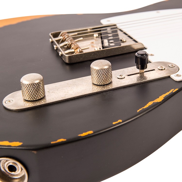 V62 ICON Distressed Black