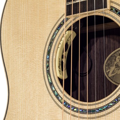 09 Larrivee Venetian Ctw Elet