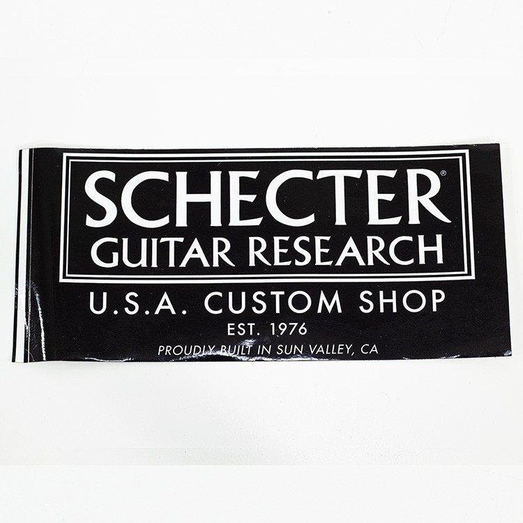 Adesivo nero Schecter con logo bianco