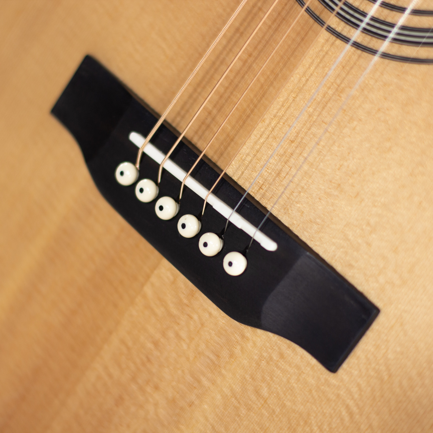 Dreadnought cutaway elettrificata natural