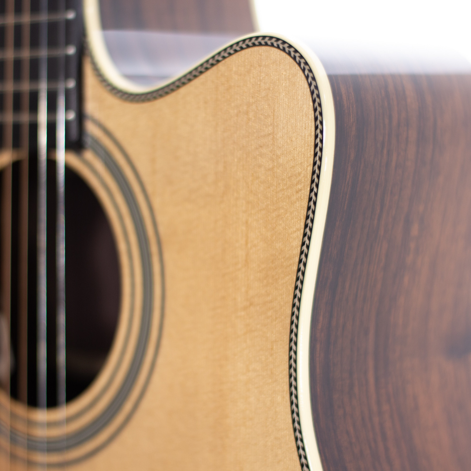 Dreadnought cutaway elettrificata natural