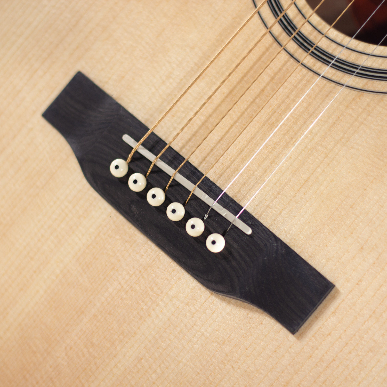 OM cutaway elettrificata natural