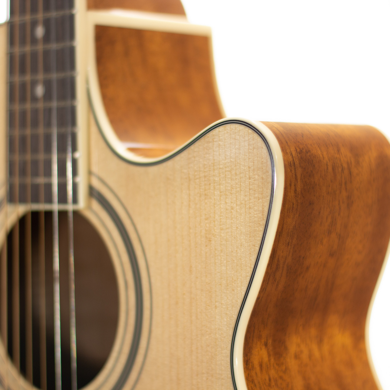 OM cutaway elettrificata natural