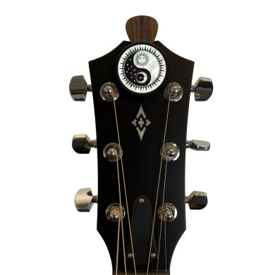 Pick puck yin yang pearl