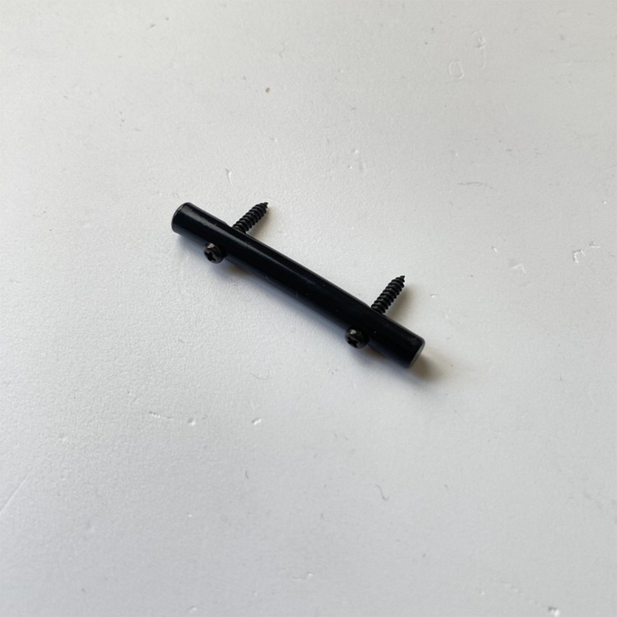 6 Strings Retainer Bar Black