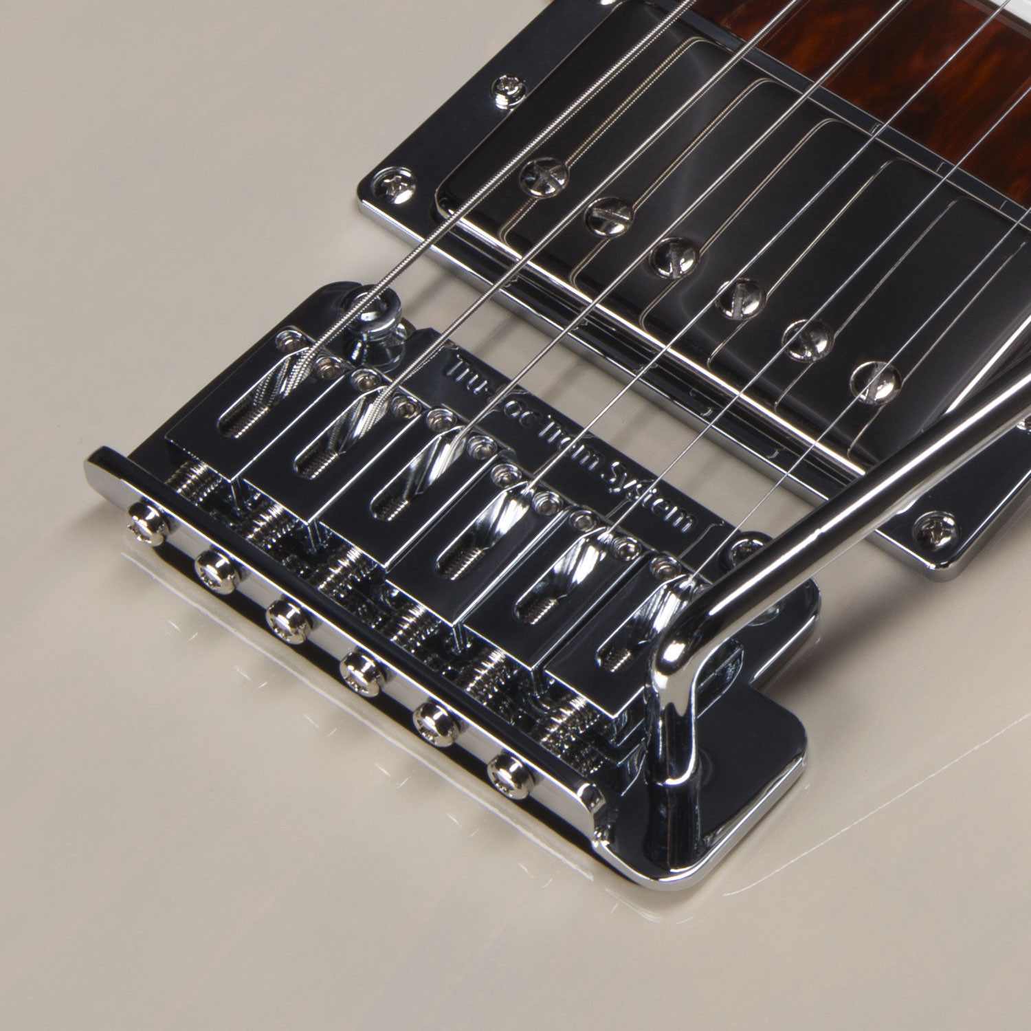 Session T-Pro Ozark Cream MN