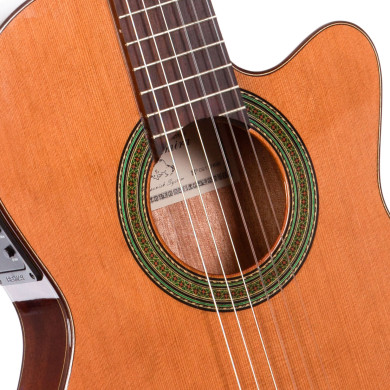 Chitarra Classica 4/4 Cutaway Thin Intermediate