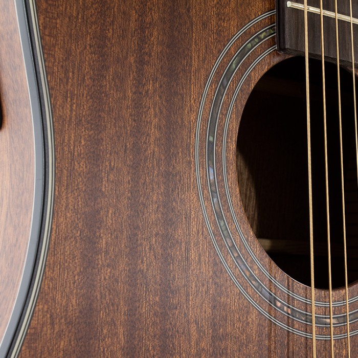 Collina Dreadnought Cutaway Mahogany Ed.