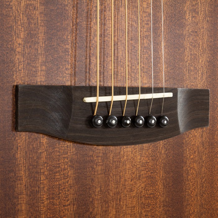 Collina Parlor Mahogany Ed.