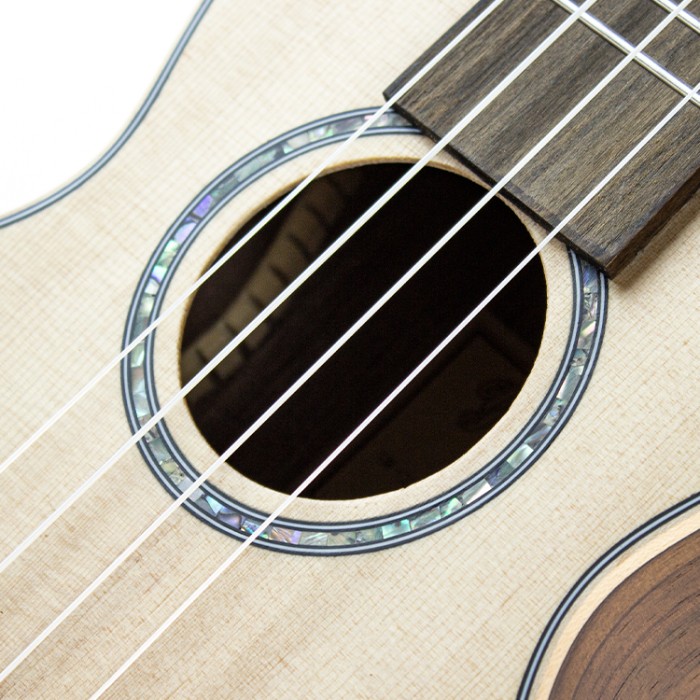 Collina Ukulele Soprano Spruce/Rosewood