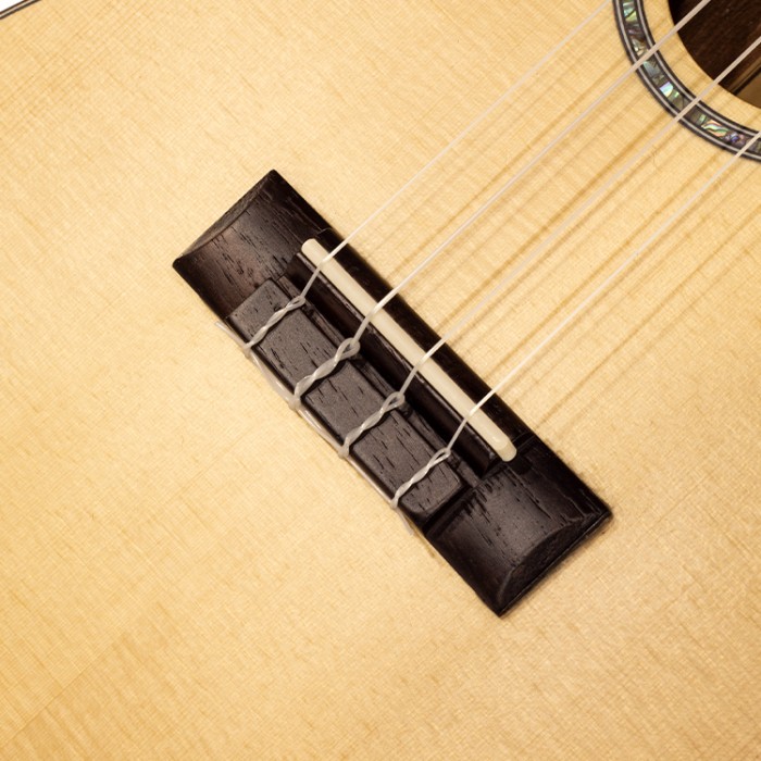 Collina Ukulele Tenore Spruce/Mahogany