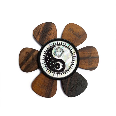 Pick puck yin yang pearl
