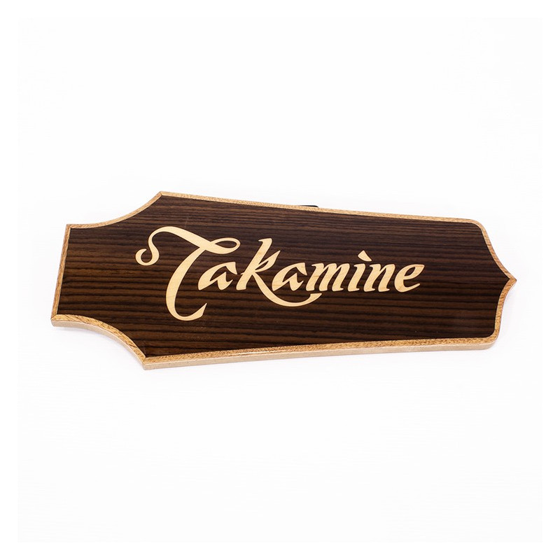 Insegna Takamine in legno
